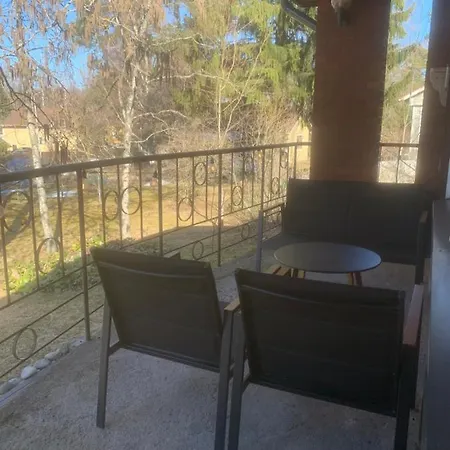 Omakotitalo Rauhallisella Sijainnilla Laehellae Keskustaa Maksuton Pysaekoeinti Ja Puusauna * Hämeenlinna